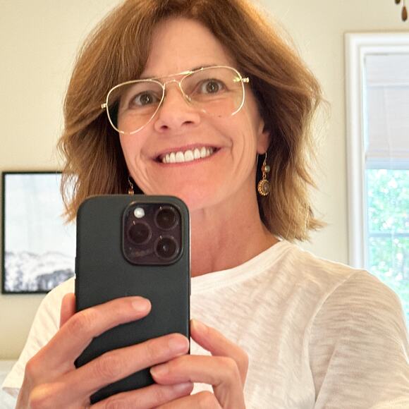 VIRGINS SAINTS & ANGELS VSA Magdalena Sacred Heart Earrings Gold & Pacific Opal - Picture 4 of 8